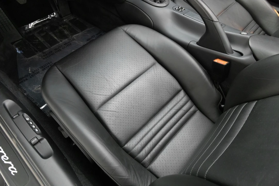 2001 Porsche 996 Carrera - Image 12 of 31