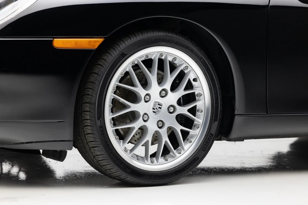 2001 Porsche 996 Carrera - Image 16 of 31
