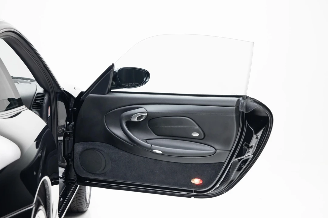 2001 Porsche 996 Carrera - Image 30 of 31