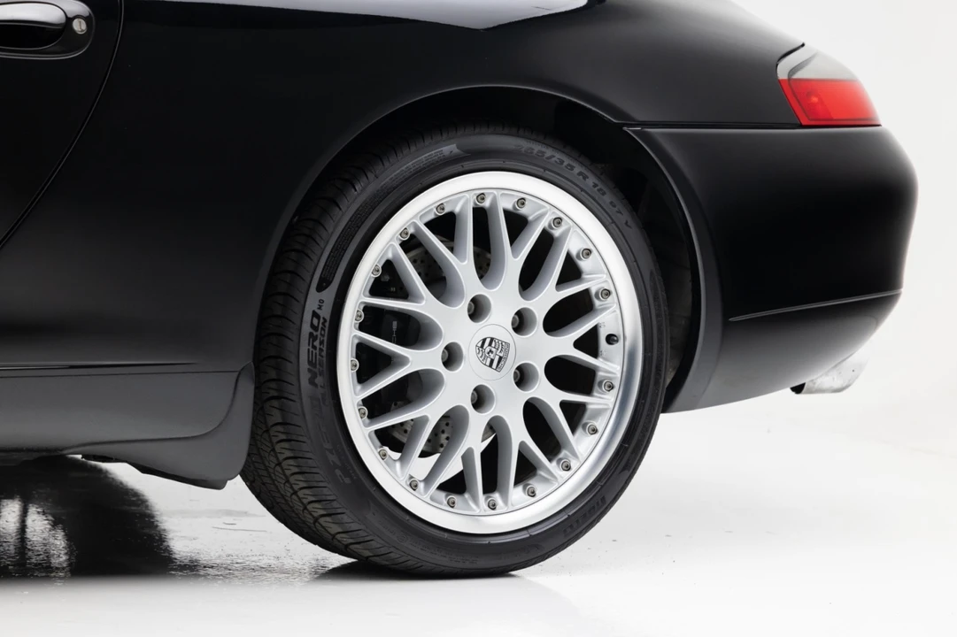 2001 Porsche 996 Carrera - Image 18 of 31