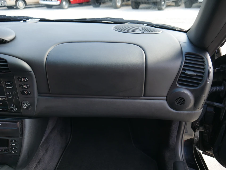2001 Porsche 996 Carrera - Image 27 of 31