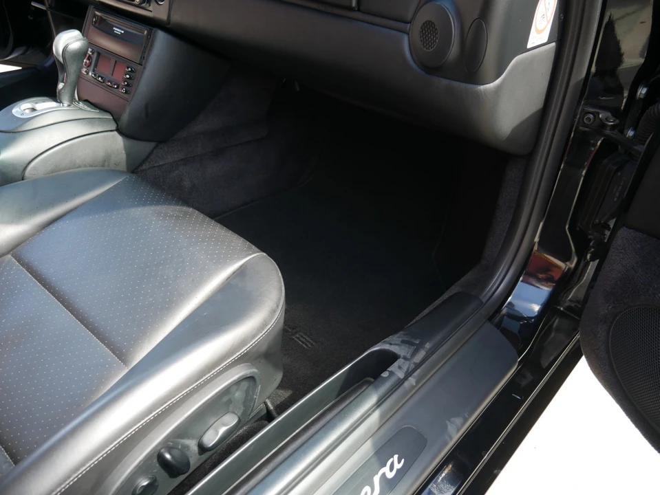 2001 Porsche 996 Carrera - Image 30 of 31