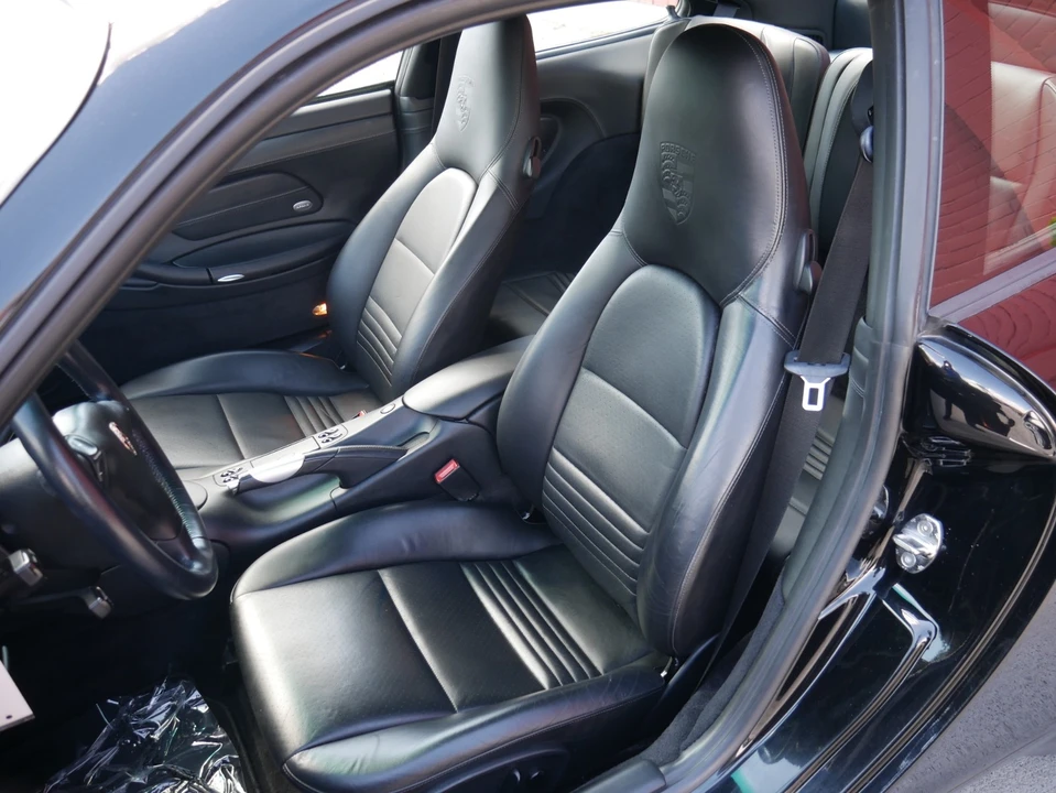 2001 Porsche 996 Carrera - Image 25 of 31