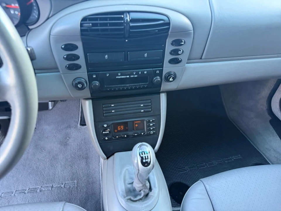 2001 Porsche 996 Carrera - Image 15 of 21