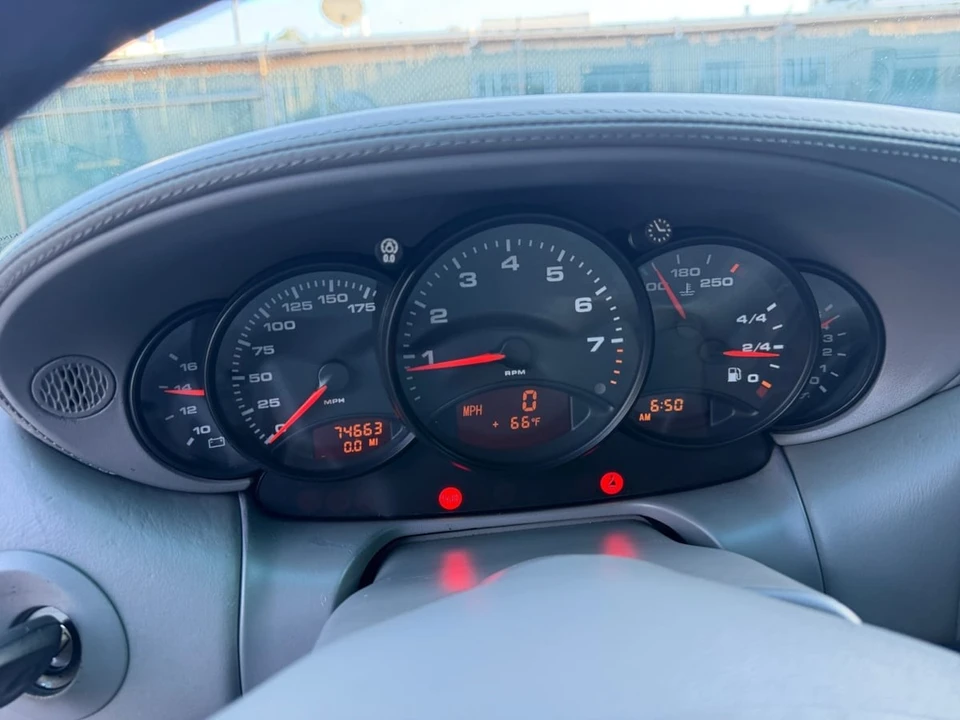 2001 Porsche 996 Carrera - Image 14 of 21