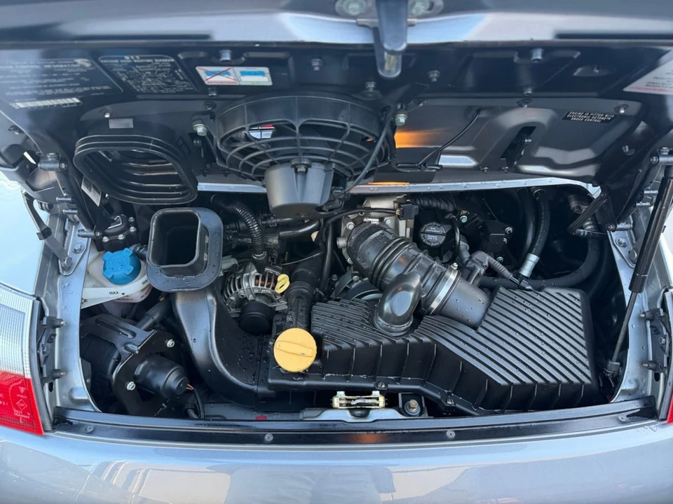 2001 Porsche 996 Carrera - Image 20 of 21