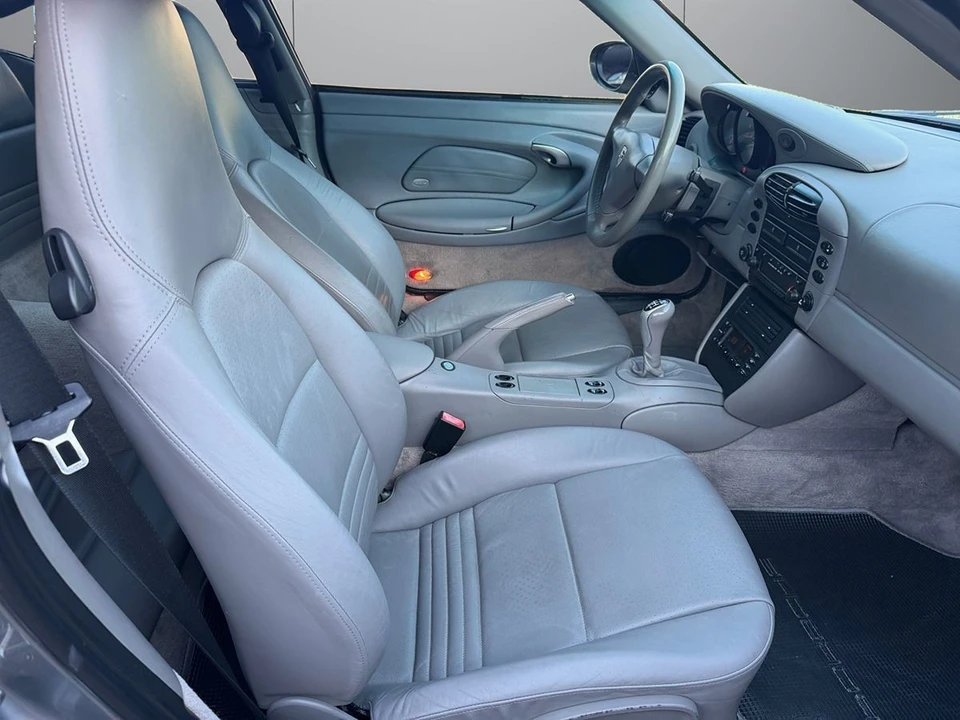 2001 Porsche 996 Carrera - Image 17 of 21