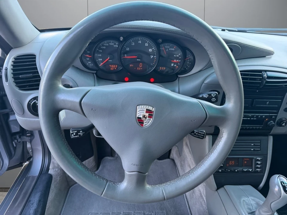 2001 Porsche 996 Carrera - Image 13 of 21