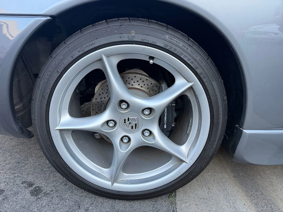 2001 Porsche 996 Carrera - Image 13 of 21