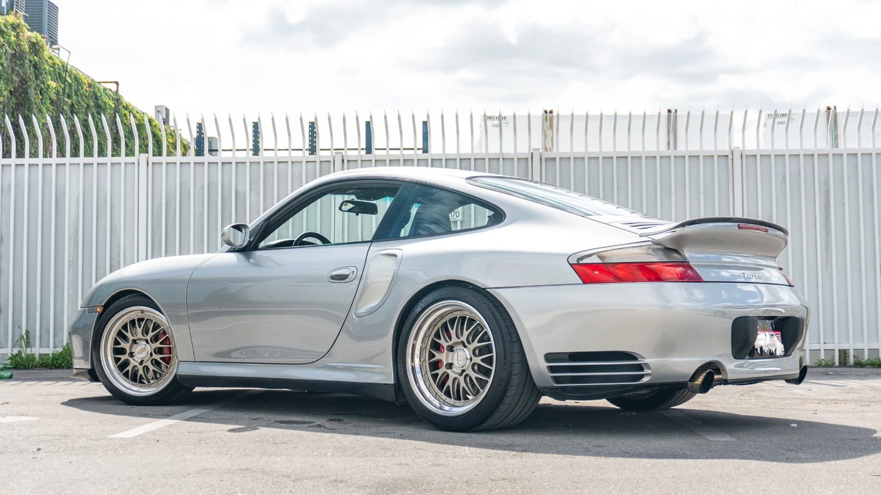 2001 Porsche 996 Turbo - Image 7 of 21