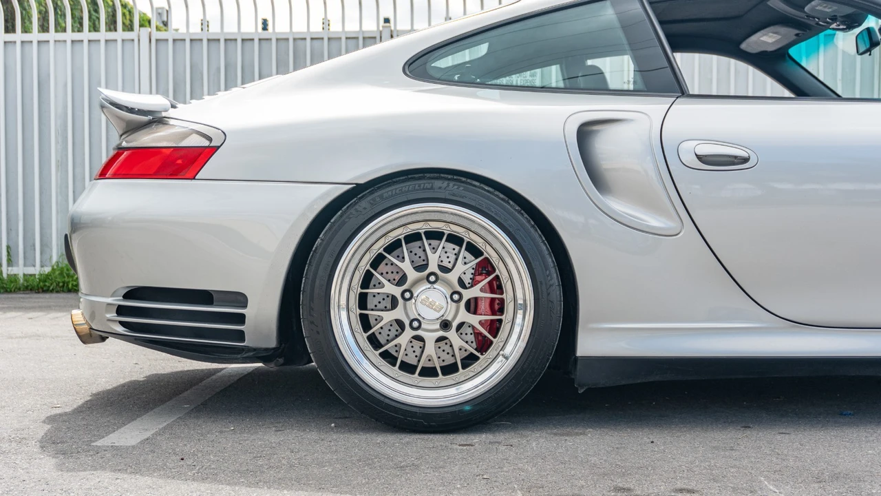 2001 Porsche 996 Turbo - Image 11 of 21