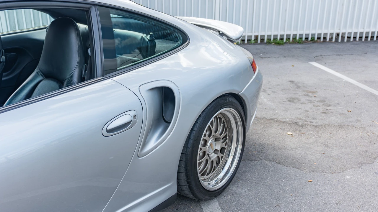 2001 Porsche 996 Turbo - Image 5 of 21
