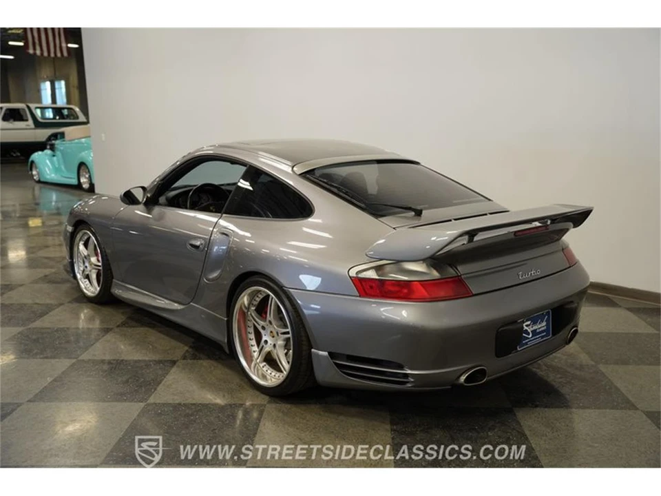 2001 Porsche 996 Carrera - Image 10 of 31