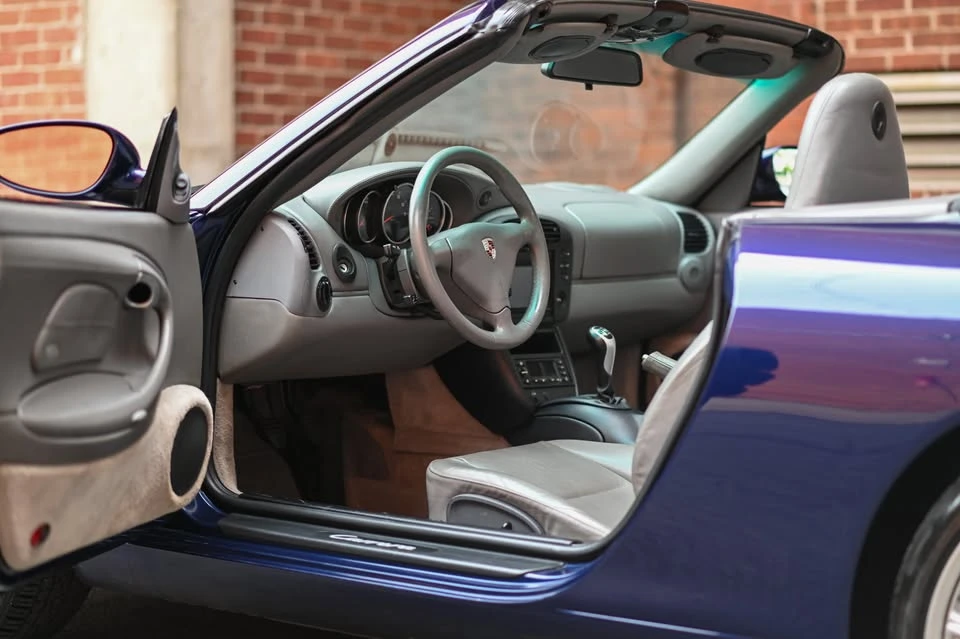 2001 Porsche Cayman - Image 10 of 20