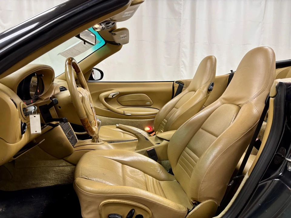 2001 Porsche 996 Carrera - Image 15 of 29