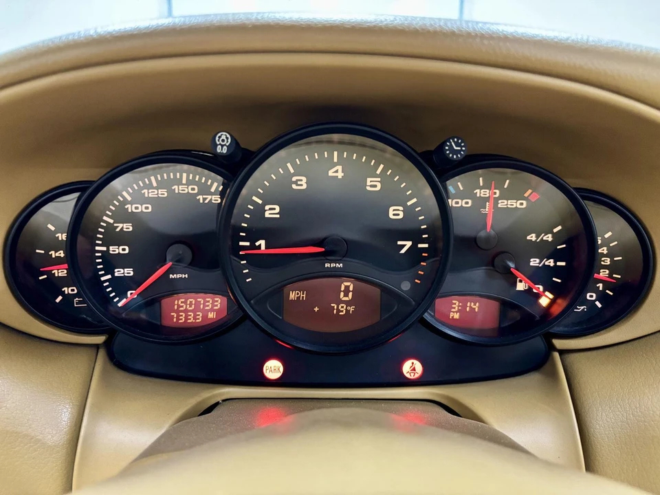 2001 Porsche 996 Carrera - Image 19 of 29