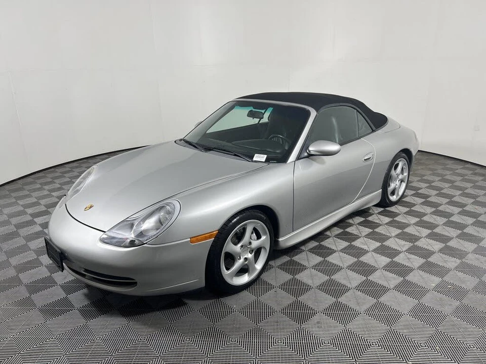 2001 Porsche 996 Carrera - Image 9 of 23
