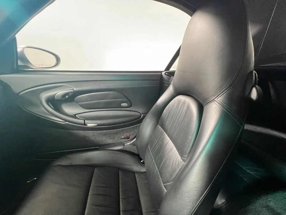 2001 Porsche 996 Carrera - Image 13 of 23