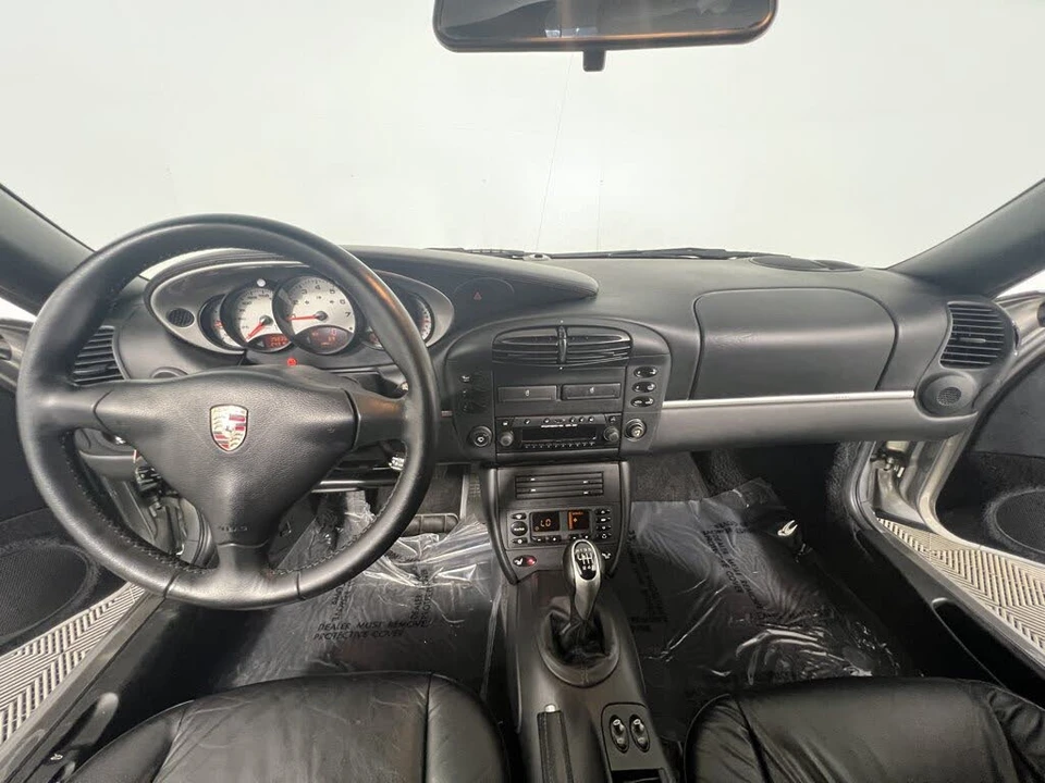 2001 Porsche 996 Carrera - Image 11 of 23