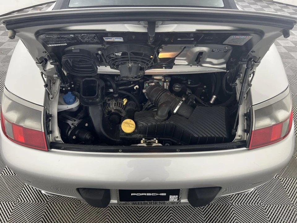 2001 Porsche 996 Carrera - Image 19 of 23