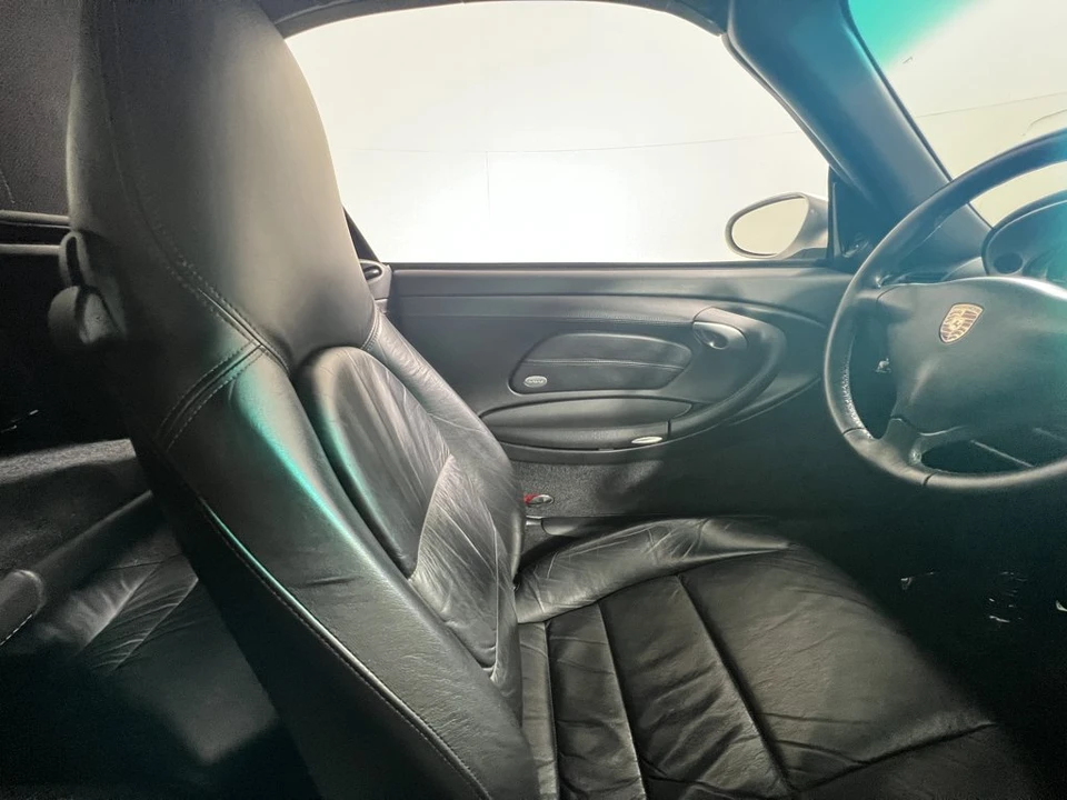 2001 Porsche 996 Carrera - Image 15 of 23