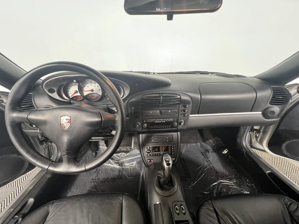 2001 Porsche 996 Carrera - Image 11 of 23