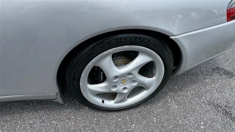 2001 Porsche 996 Carrera - Image 29 of 31
