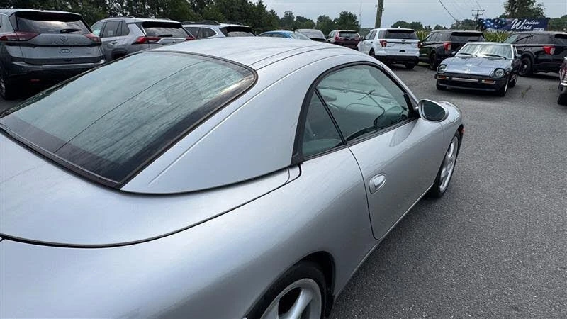 2001 Porsche 996 Carrera - Image 28 of 31