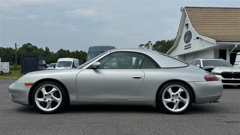 2001 Porsche 996 Carrera - Image 10 of 31