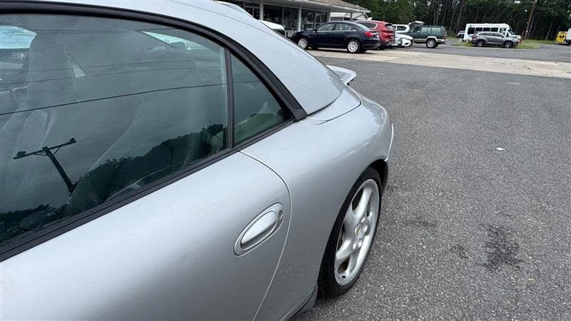 2001 Porsche 996 Carrera - Image 12 of 31