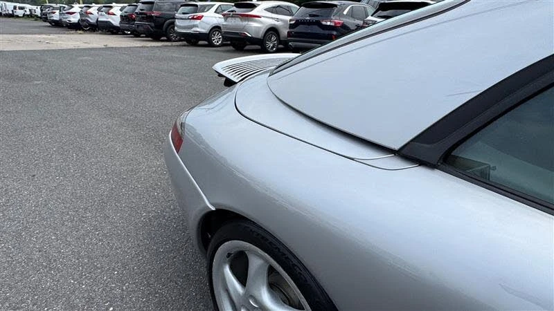 2001 Porsche 996 Carrera - Image 24 of 31