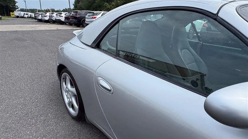 2001 Porsche 996 Carrera - Image 25 of 31