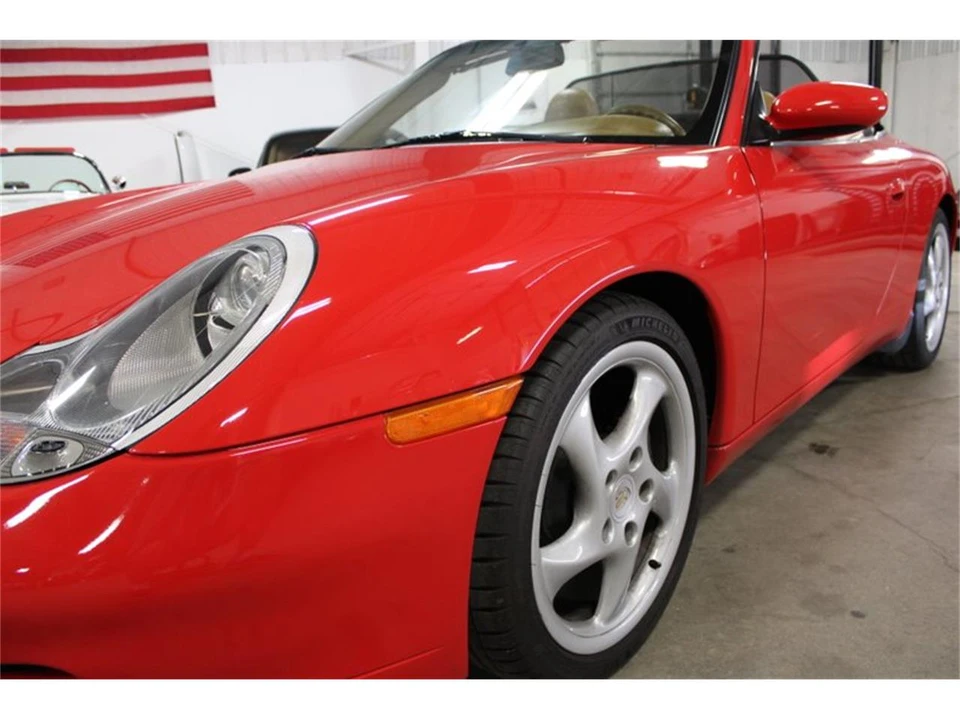 2001 Porsche 996 Carrera - Image 10 of 31