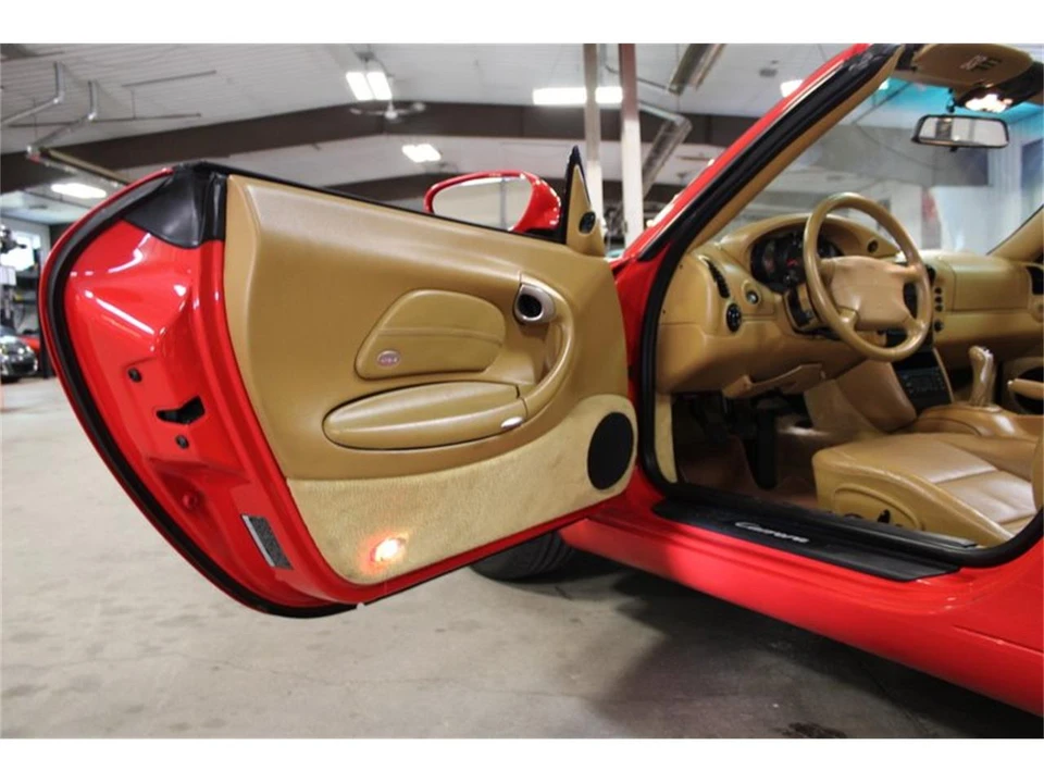 2001 Porsche 996 Carrera - Image 30 of 31