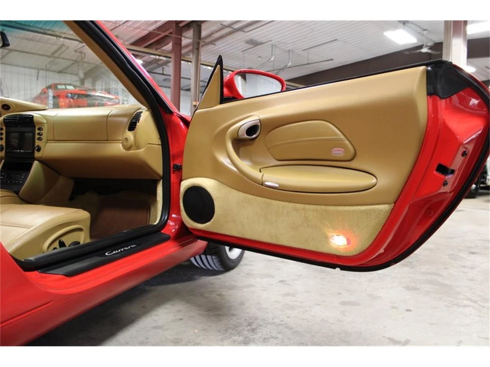 2001 Porsche 996 Carrera - Image 21 of 31