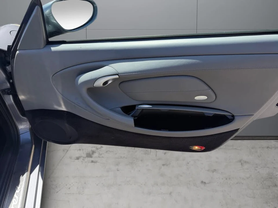 2001 Porsche 996 Carrera - Image 18 of 26