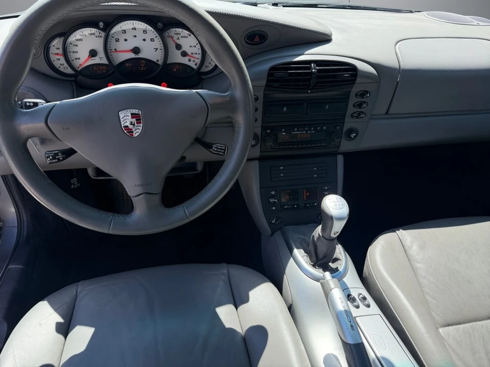 2001 Porsche 911 - Image 12 of 26