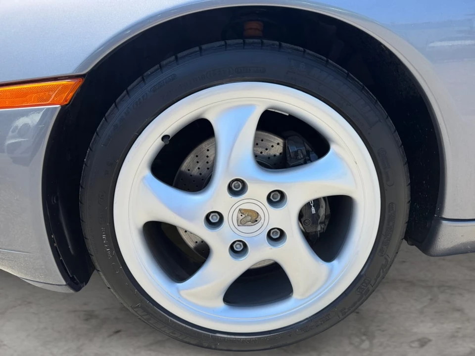2001 Porsche 911 - Image 9 of 26