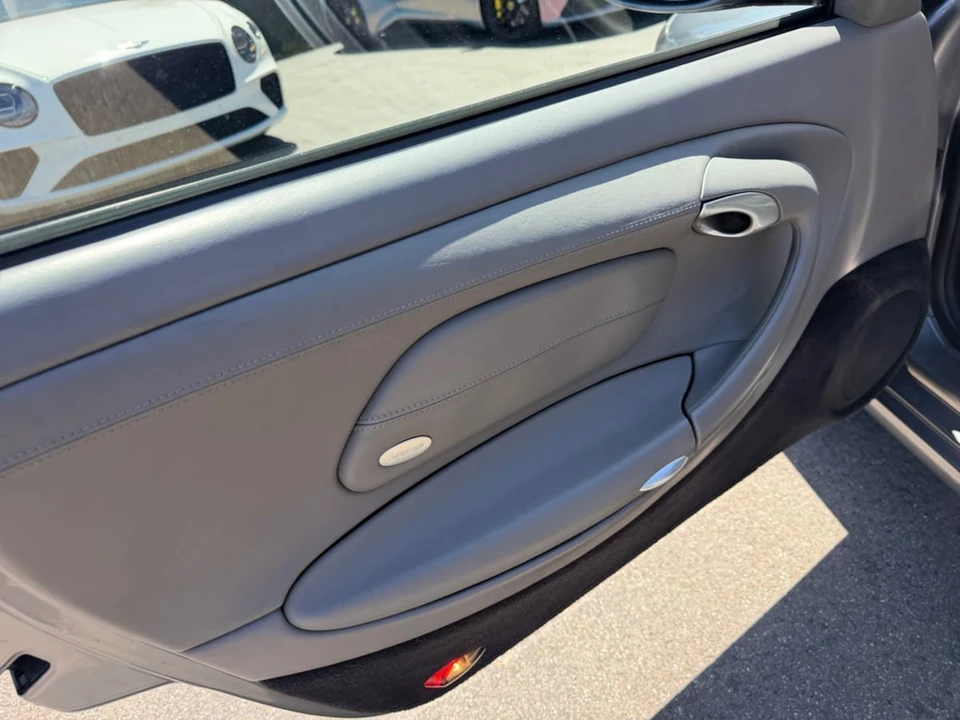 2001 Porsche 911 - Image 11 of 26