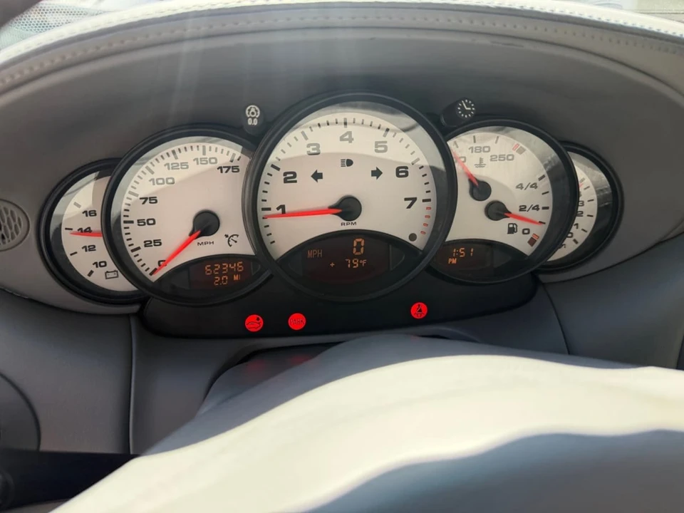 2001 Porsche 911 - Image 14 of 26