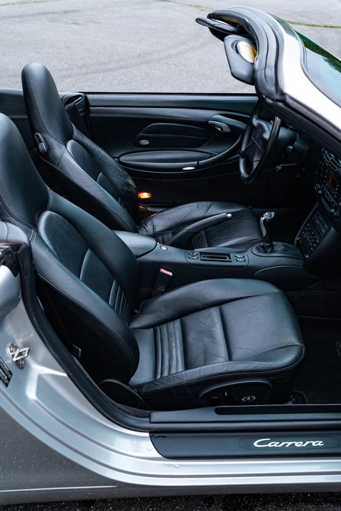 2001 Porsche 996 Carrera - Image 25 of 31