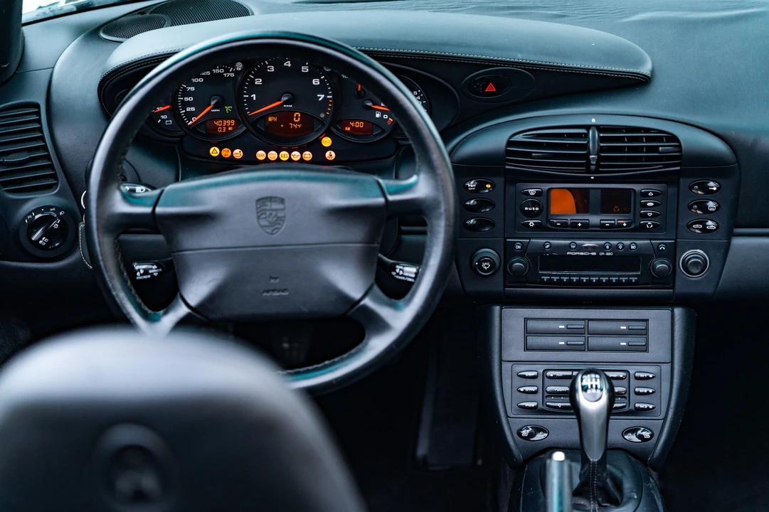 2001 Porsche 996 Carrera - Image 23 of 31
