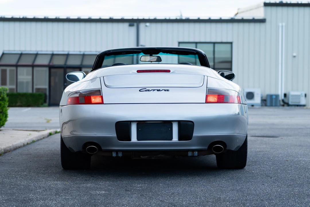 2001 Porsche 996 Carrera - Image 9 of 31