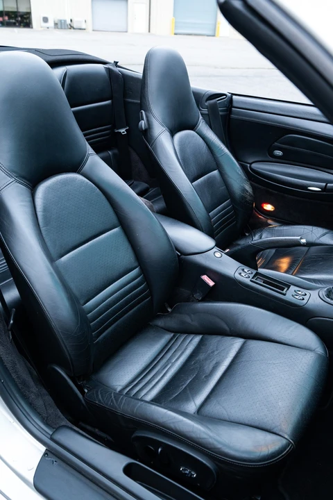 2001 Porsche 996 Carrera - Image 28 of 31