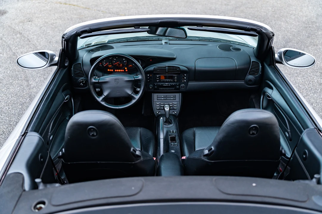 2001 Porsche 996 Carrera - Image 22 of 31