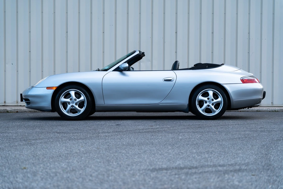 2001 Porsche 996 Carrera - Image 2 of 31