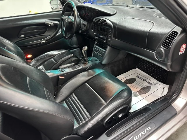 2001 Porsche 996 Carrera - Image 22 of 24