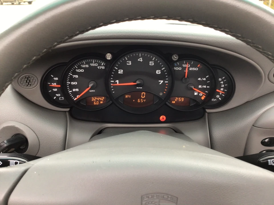 2001 Porsche 996 Carrera - Image 10 of 21