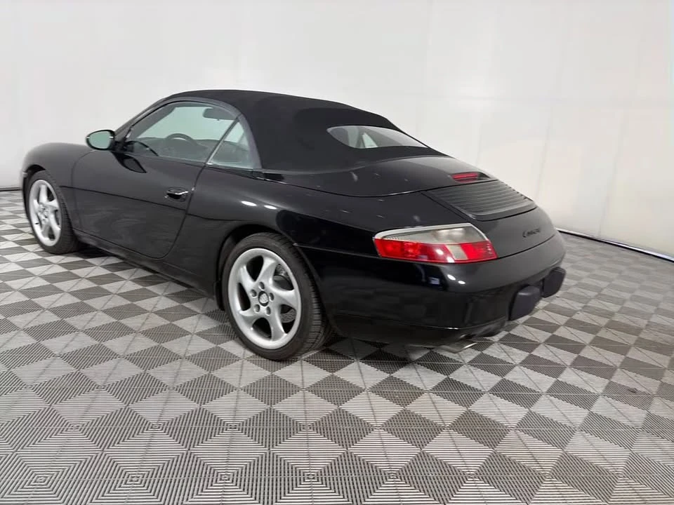2001 Porsche 996 Carrera 4 - Image 6 of 11