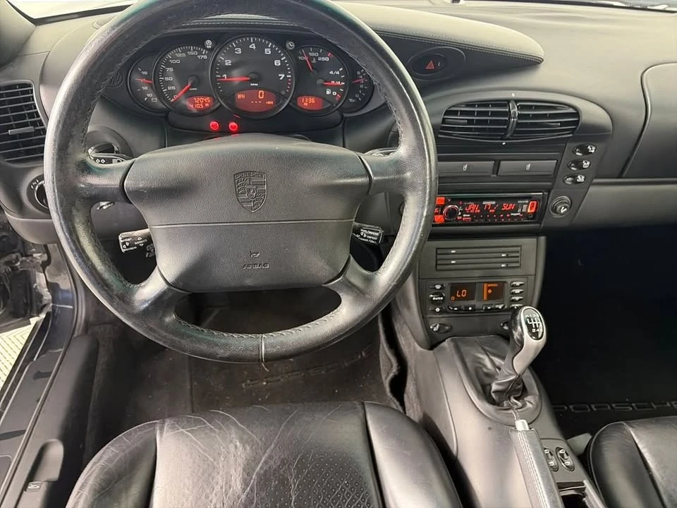 2001 Porsche 996 Carrera 4 - Image 7 of 11